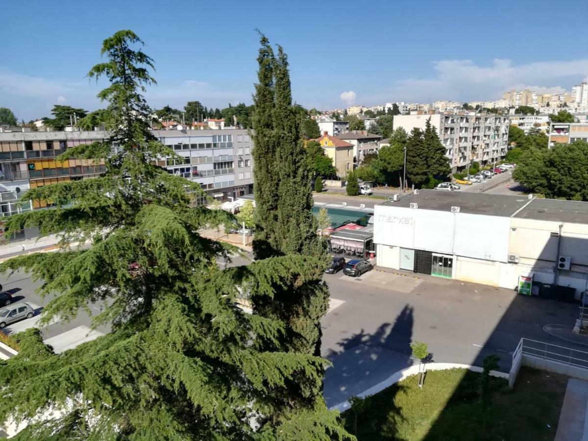 Apartman Tonika Pula Bagian luar foto