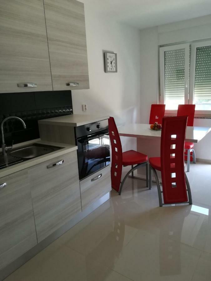 Apartman Tonika Pula Bagian luar foto