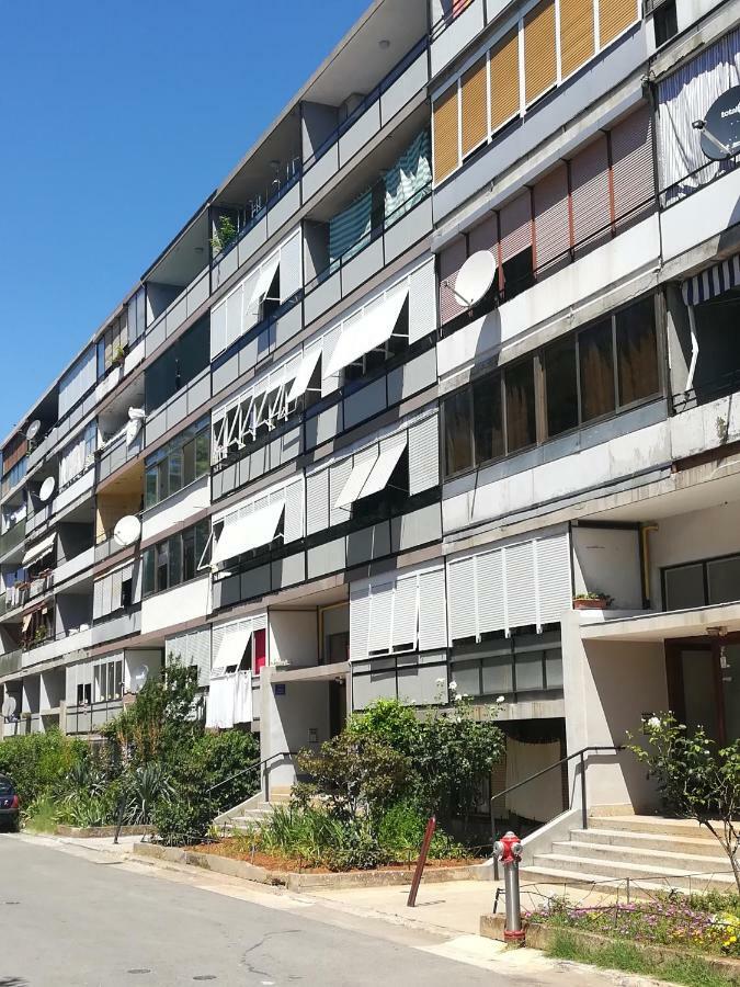Apartman Tonika Pula Bagian luar foto